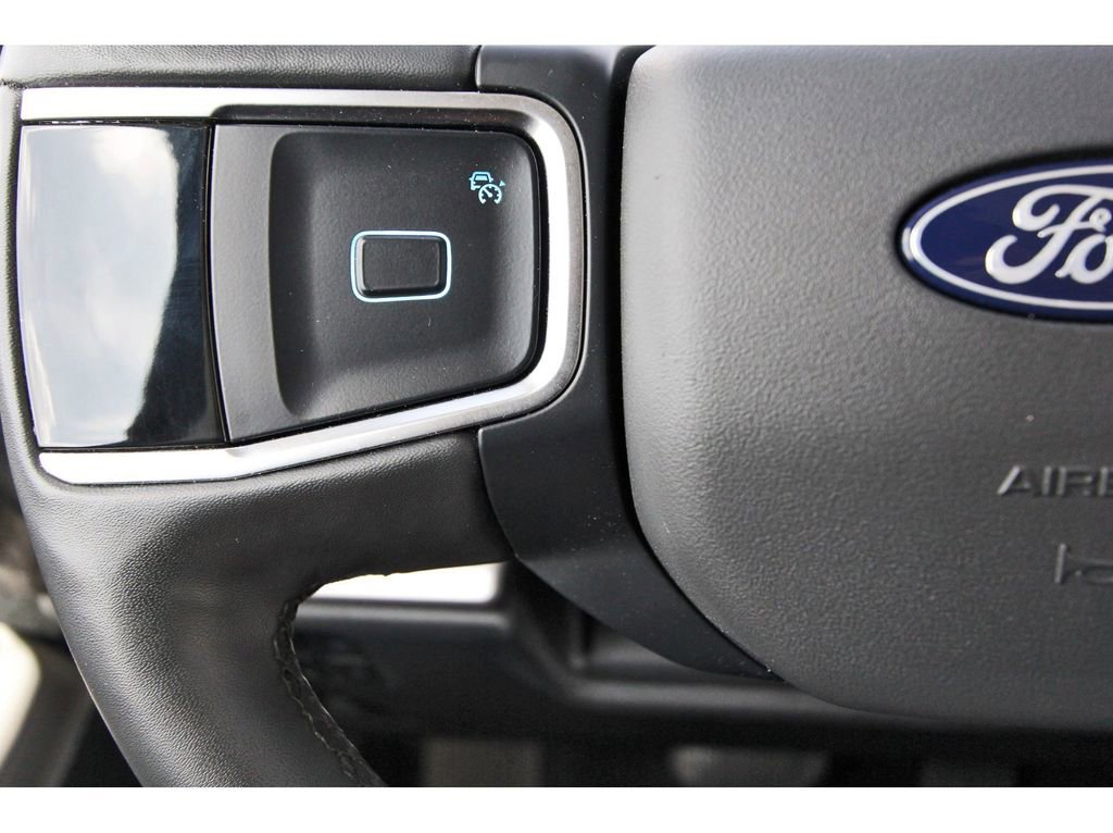 Certified 2025 Ford Expedition Active AWD/4WD image 16
