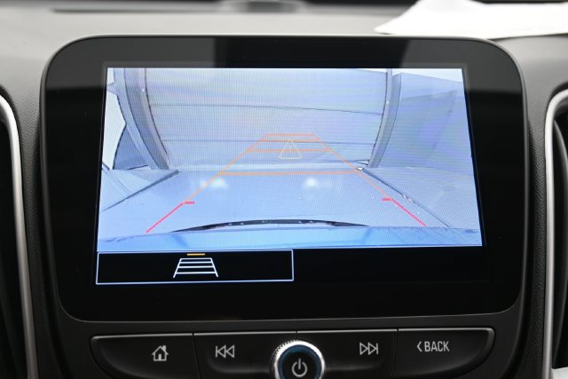 Used 2025 Chevrolet Malibu LT FWD image 23