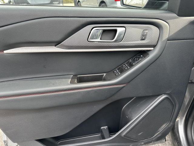 Certified 2025 Ford Explorer ST-Line w/ ST-Line Street Pack image 14