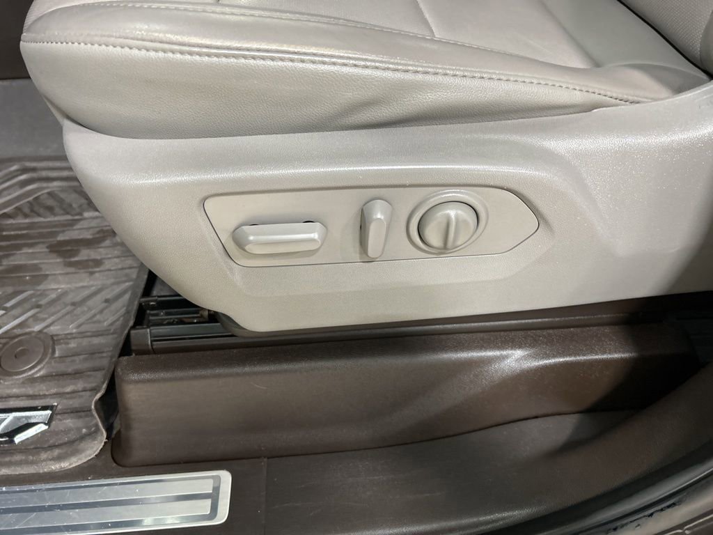 Used 2020 Chevrolet Silverado 2500 LTZ w/ LTZ Premium Package image 8