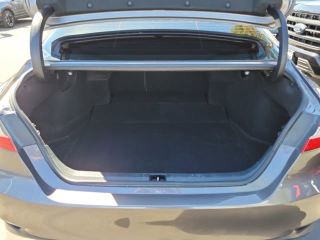 Used 2020 Toyota Camry LE w/ Carpet Mat Package image 24