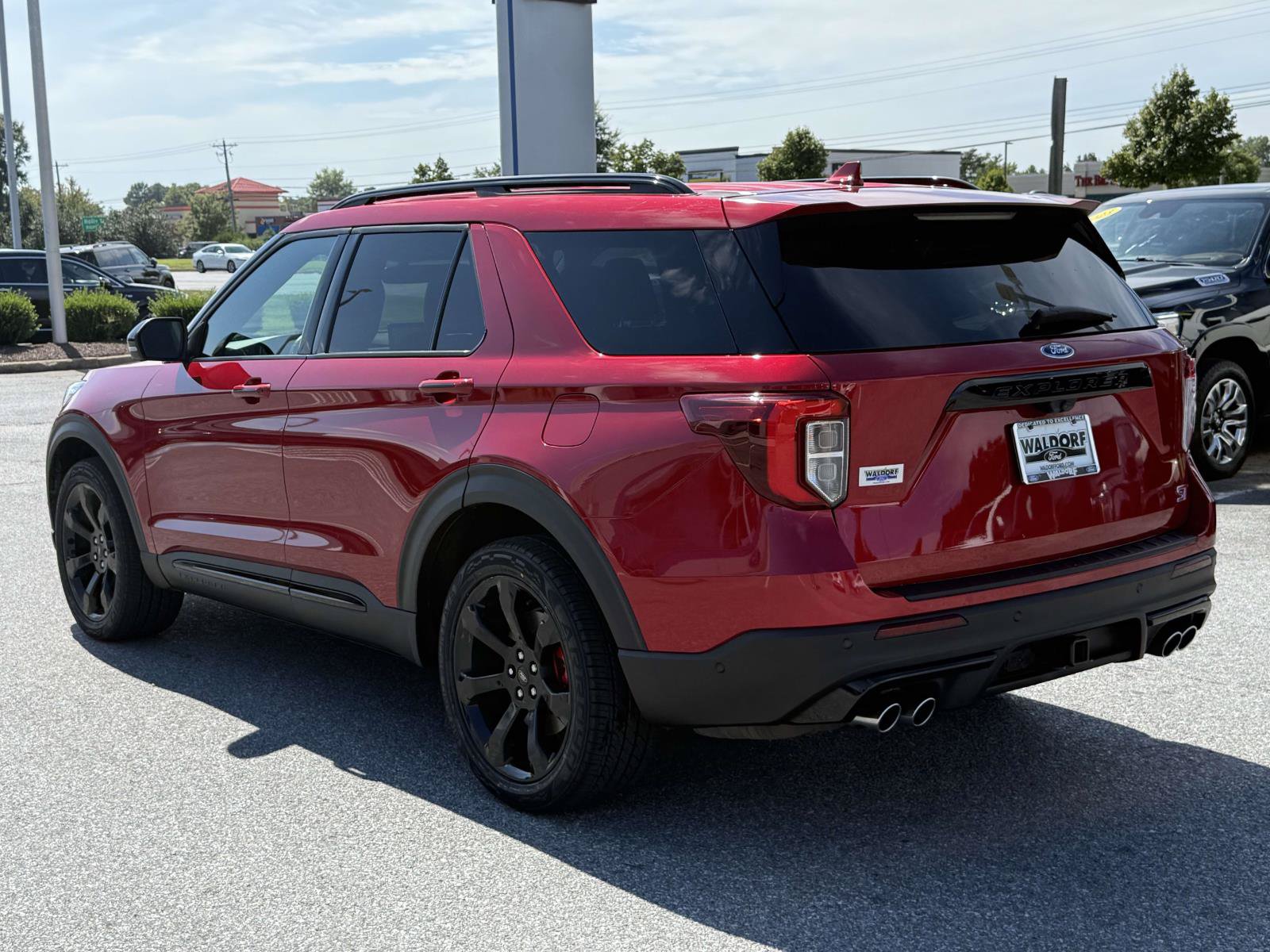 Certified 2020 Ford Explorer ST w/ ST Street Pack AWD/4WD image 4