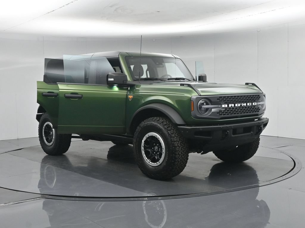 Certified 2023 Ford Bronco Badlands w/ Sasquatch Package AWD/4WD image 38