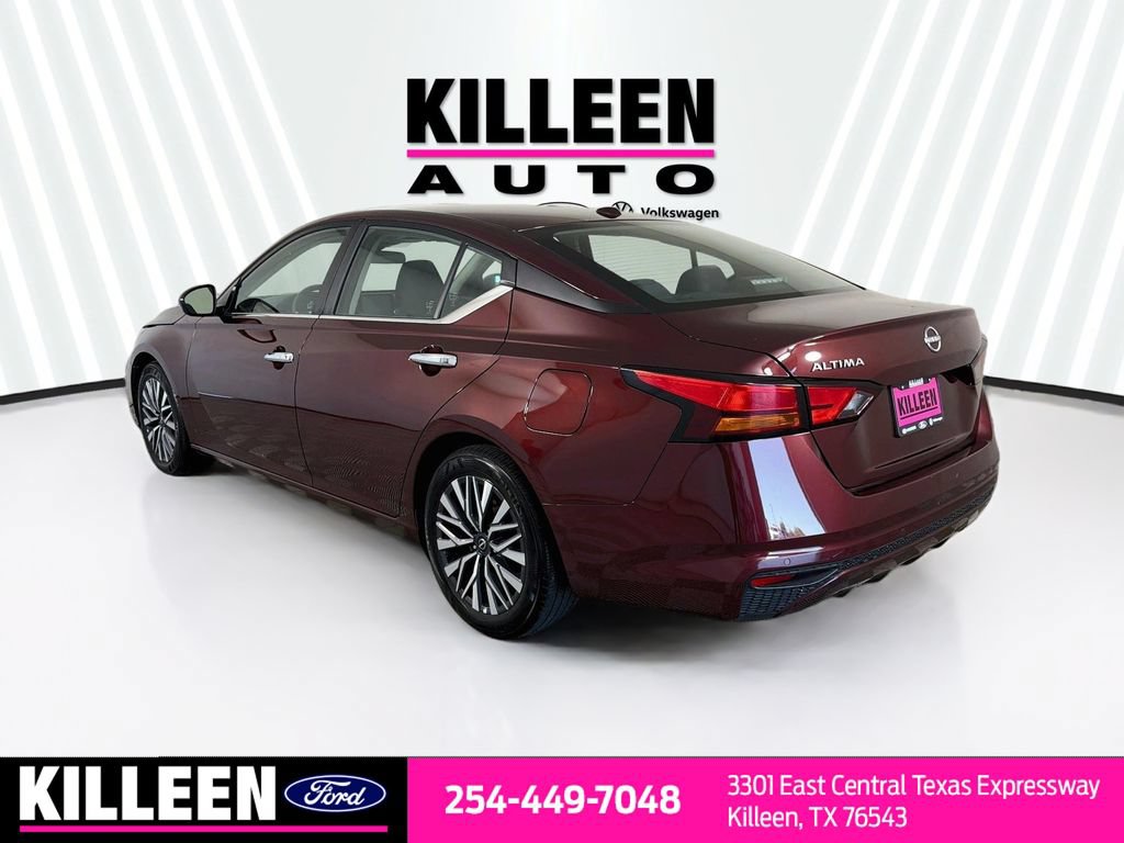 Used 2025 Nissan Altima 2.5 SV FWD image 7