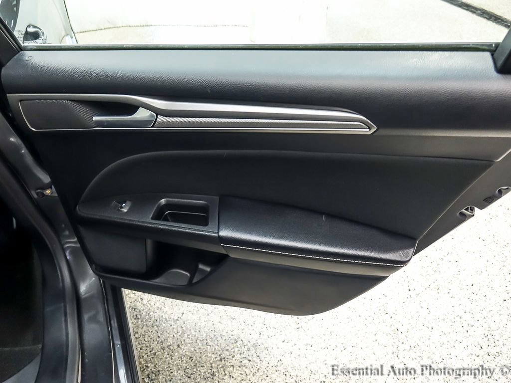 Certified 2019 Ford Fusion SE FWD image 24