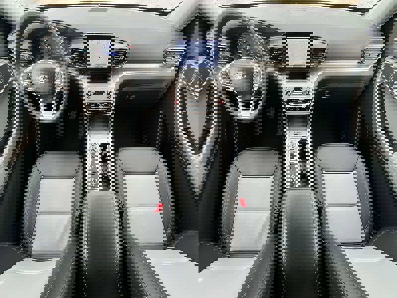 Certified 2024 Ford Explorer XLT w/ Equipment Group 202A image 15