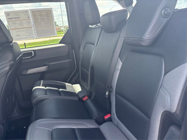 Certified 2023 Ford Bronco Black Diamond w/ Sasquatch Package AWD/4WD image 10