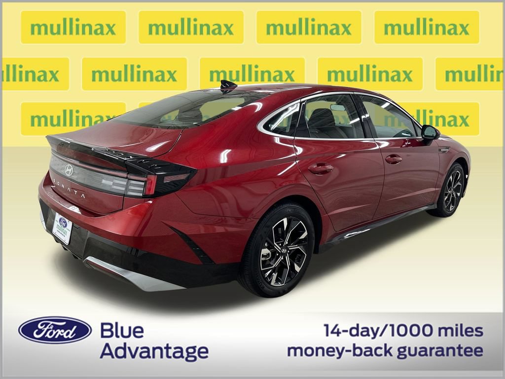 Used 2025 Hyundai Sonata SEL FWD image 3
