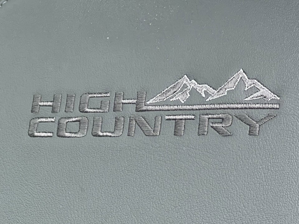 Used 2022 Chevrolet Silverado 1500 High Country w/ Technology Package image 23