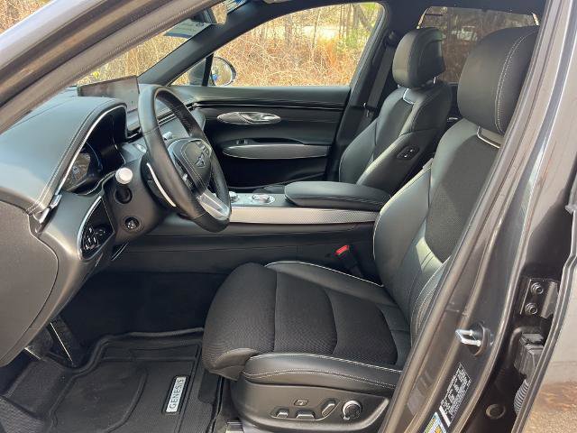Used 2024 Genesis GV70 2.5T w/ Sport Prestige Package image 18