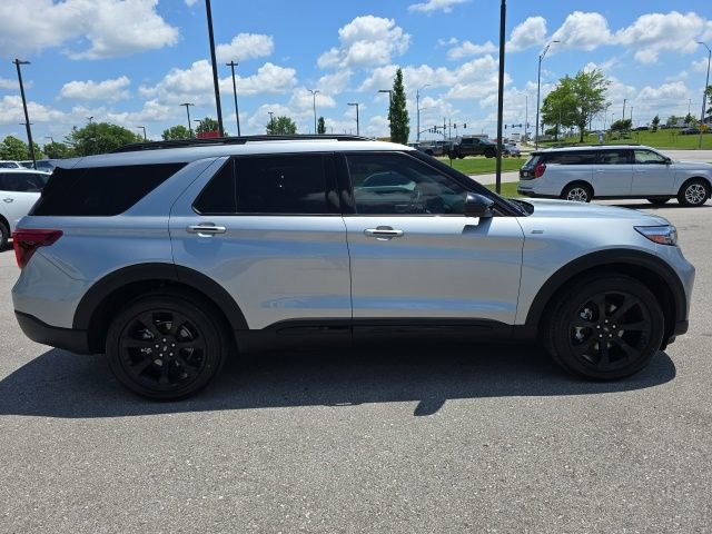 Certified 2023 Ford Explorer ST-Line w/ Class IV Trailer Tow Package AWD/4WD image 6