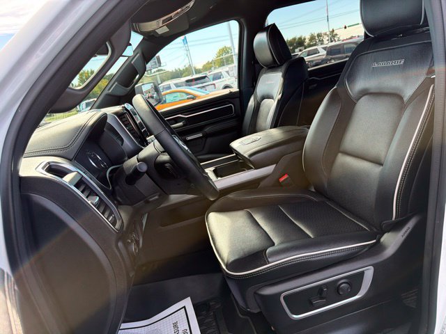 Used 2025 RAM 1500 Laramie w/ Sport Appearance Package AWD/4WD image 18
