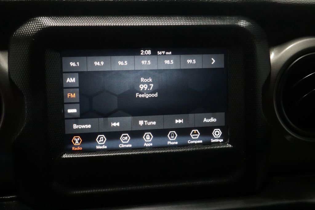 Used 2022 Jeep Wrangler Unlimited Sport AWD/4WD image 3
