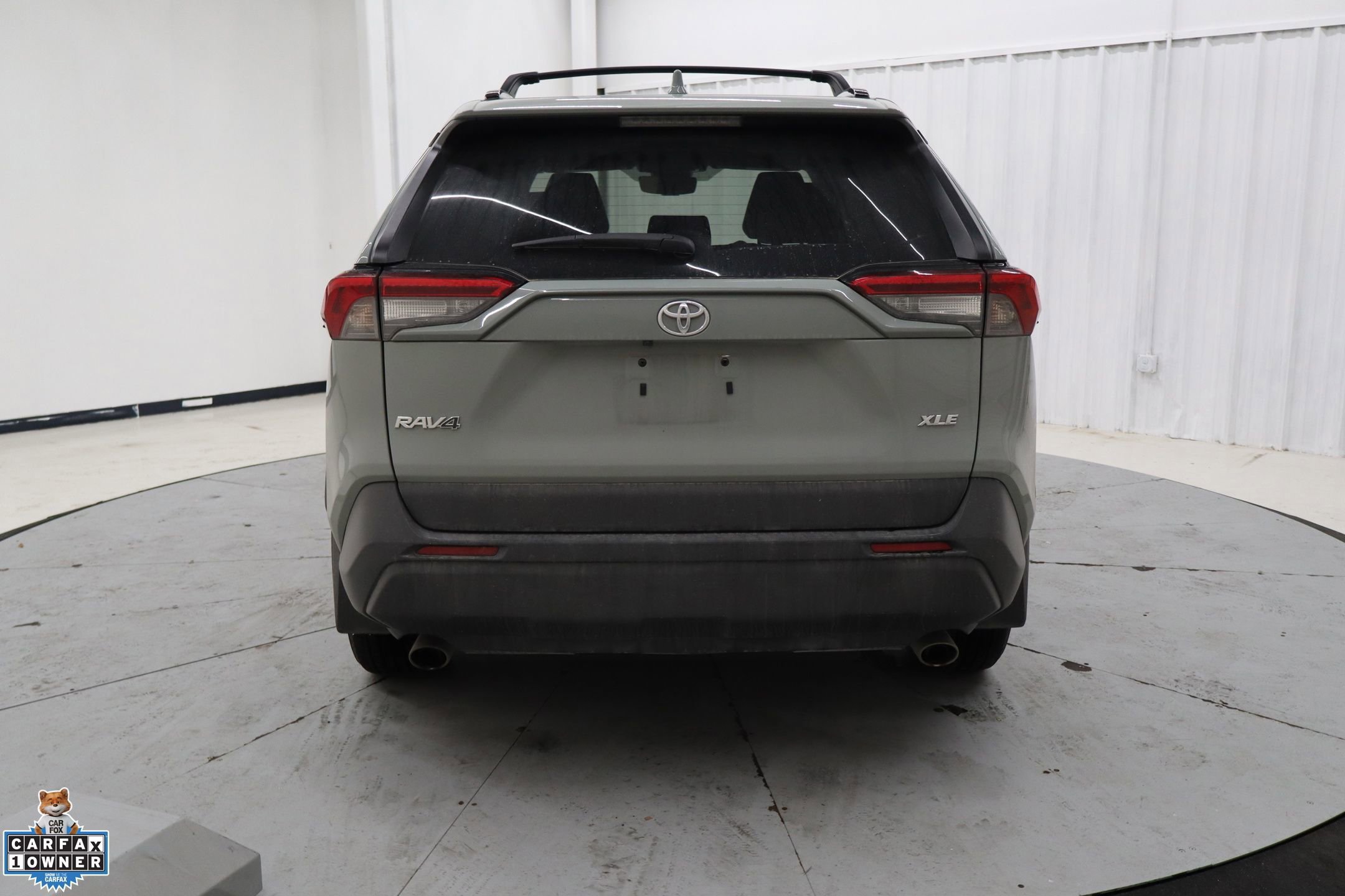 Used 2023 Toyota RAV4 XLE w/ Convenience Package image 4