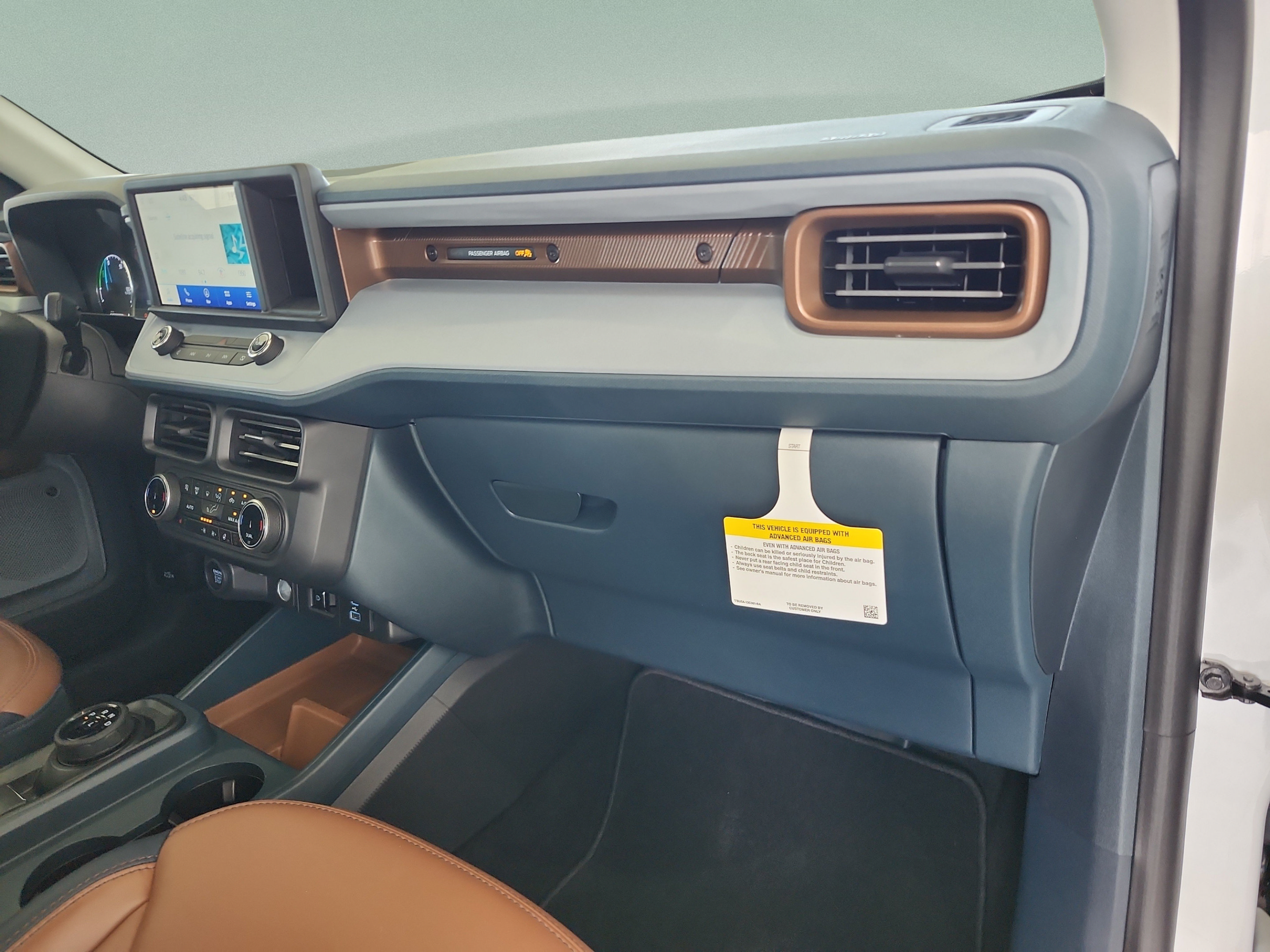 Certified 2024 Ford Maverick Lariat FWD image 21
