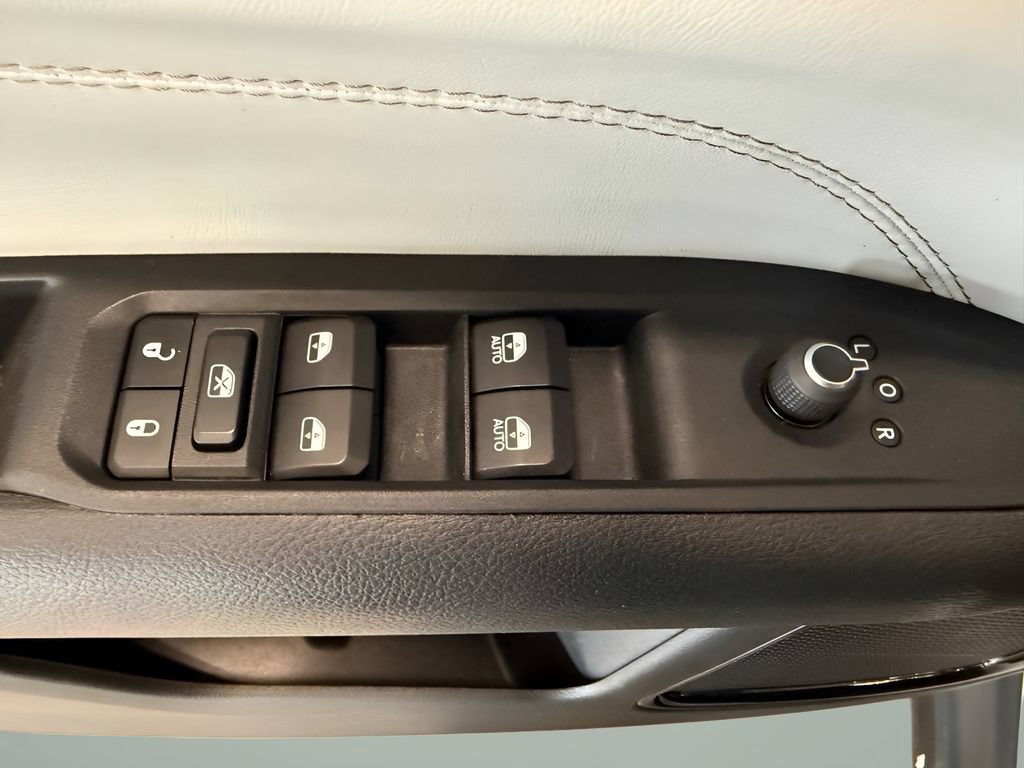 Used 2024 Jeep Compass Limited AWD/4WD image 15