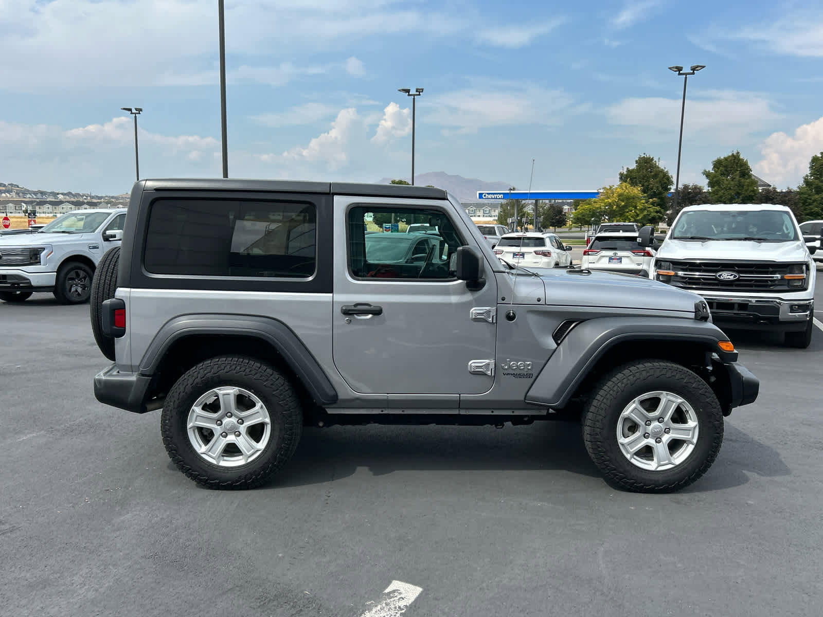 Used 2019 Jeep Wrangler Sport image 8