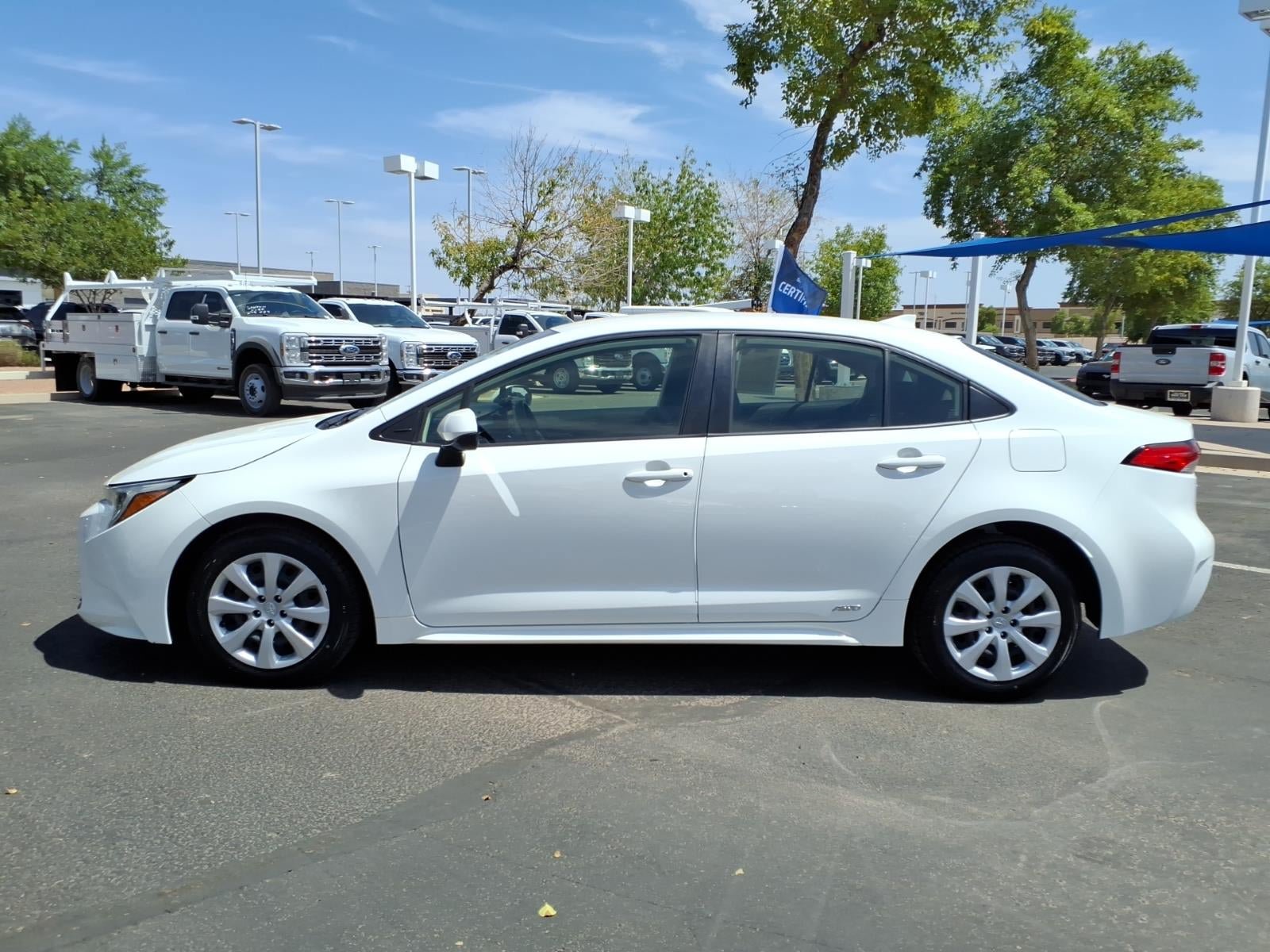 Used 2023 Toyota Corolla LE AWD/4WD image 7