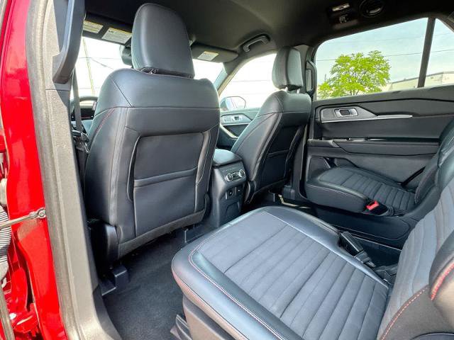 Certified 2025 Ford Explorer ST-Line AWD/4WD image 18