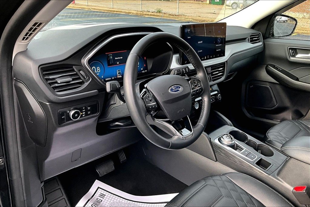 Certified 2024 Ford Escape Platinum w/ Premium Technology Package AWD/4WD image 13