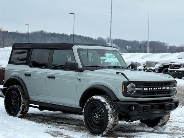 Certified 2023 Ford Bronco Black Diamond image 12