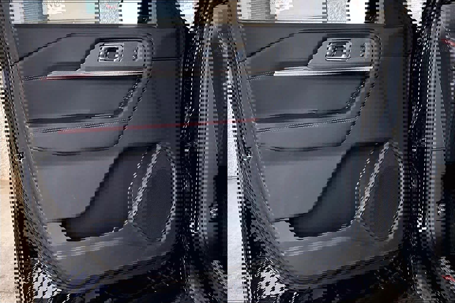 Certified 2025 Ford Explorer ST-Line w/ ST-Line Street Pack image 20