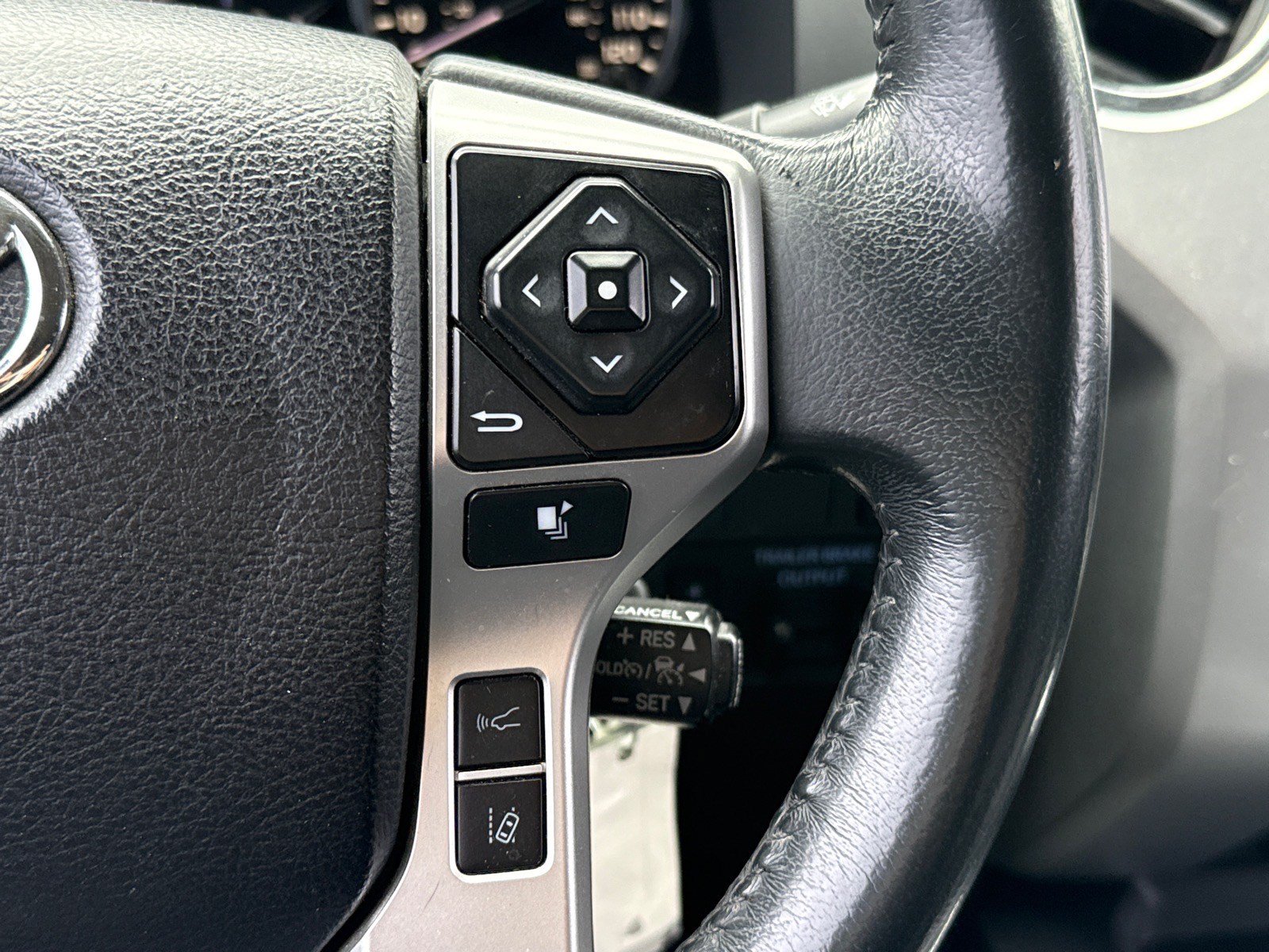 Used 2021 Toyota Tundra SR5 w/ SR5 Leather Package RWD image 24