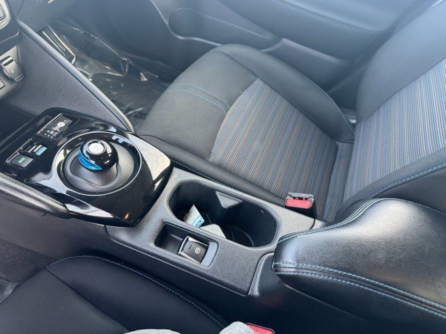 Used 2020 Nissan Leaf SV w/ SV Technology Package image 22