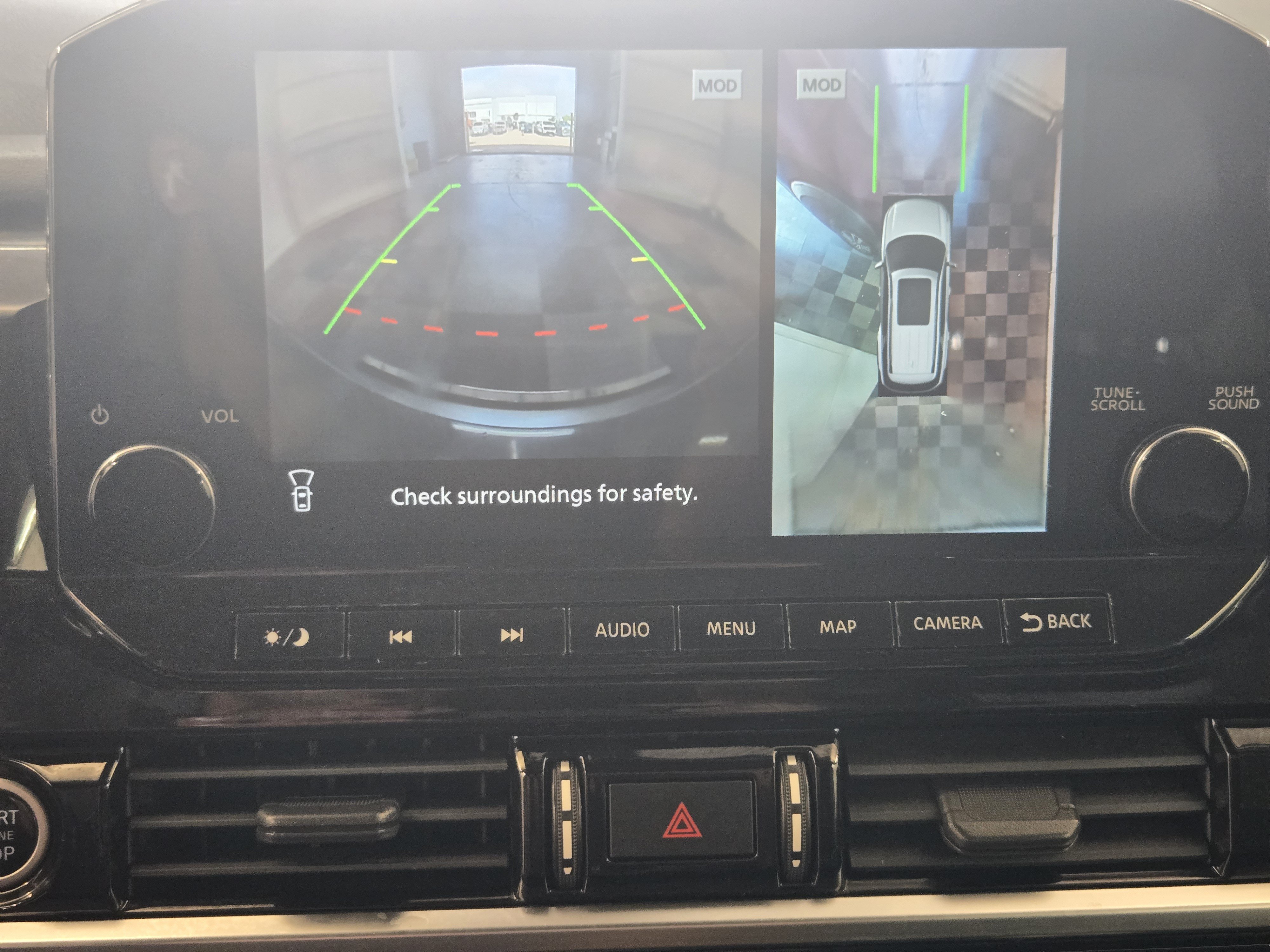 Used 2022 Nissan Pathfinder SL AWD/4WD image 19