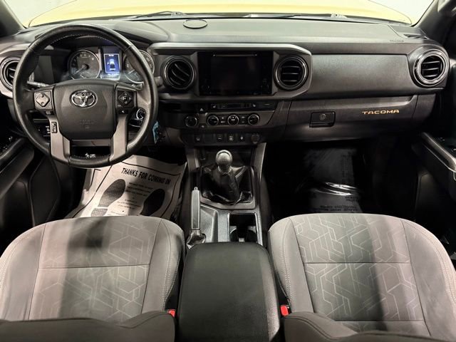 Used 2017 Toyota Tacoma TRD Off-Road image 35
