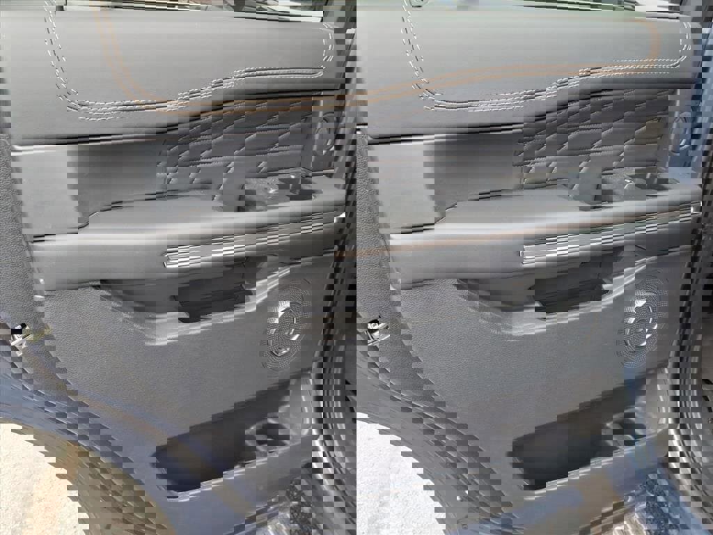 Certified 2023 Ford Expedition Platinum image 20