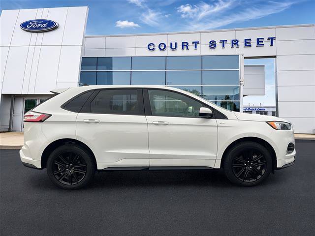 Certified 2024 Ford Edge ST-Line AWD/4WD image 4