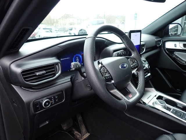 Certified 2023 Ford Explorer ST w/ Equipment Group 401A image 15