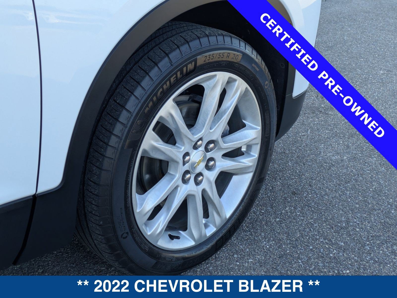 Used 2022 Chevrolet Blazer LT w/ Sound & Technology Package FWD image 12