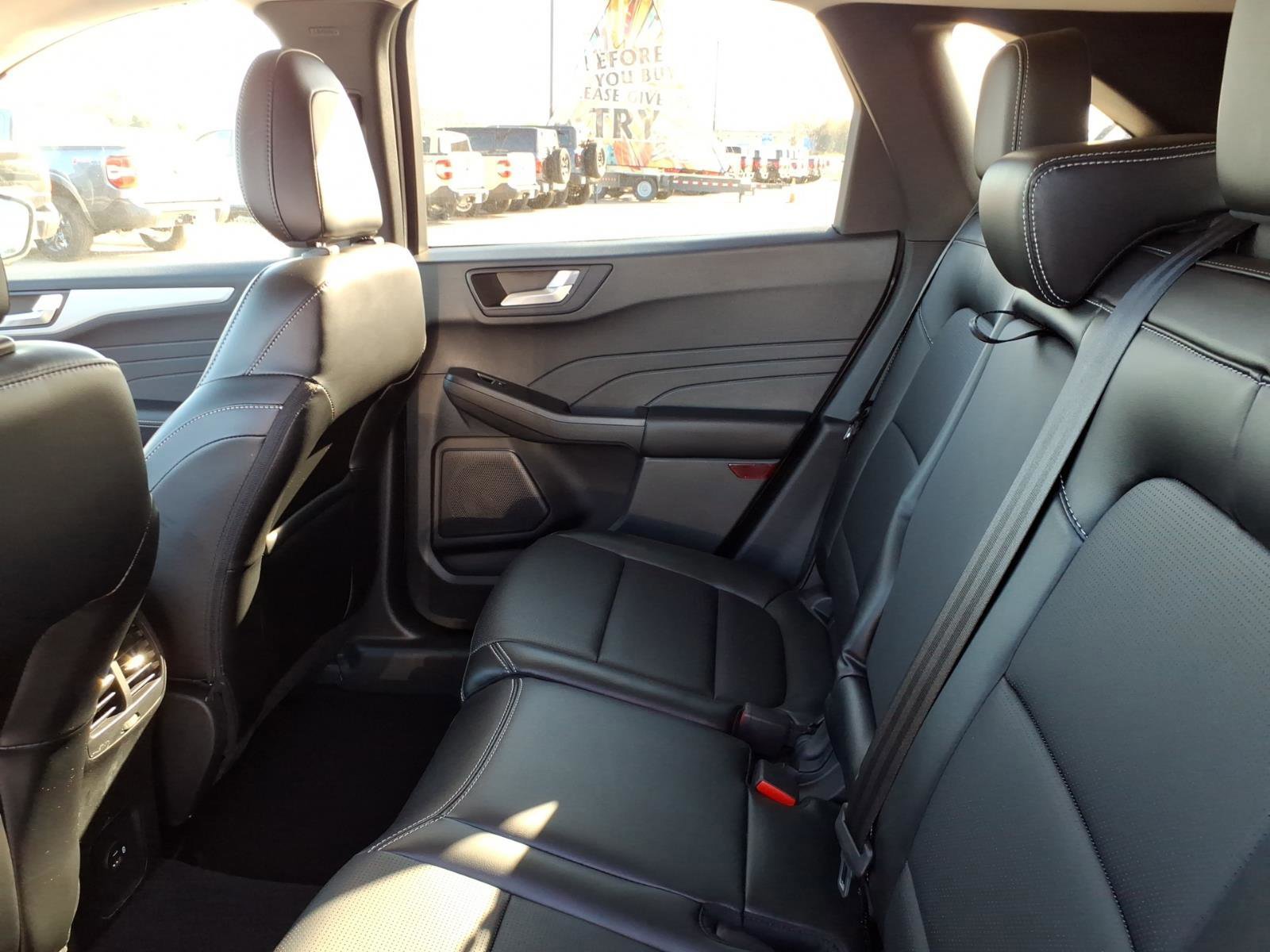 Certified 2023 Ford Escape Platinum image 14