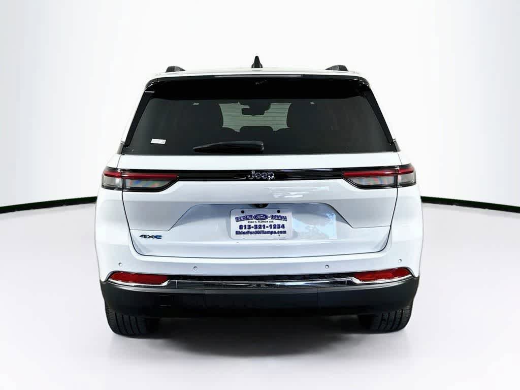 Used 2022 Jeep Grand Cherokee Limited 4xe w/ Luxury Tech Group II AWD/4WD image 4