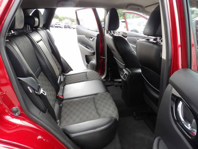 Used 2022 Nissan Rogue Sport SV w/ Technology Package AWD/4WD image 37