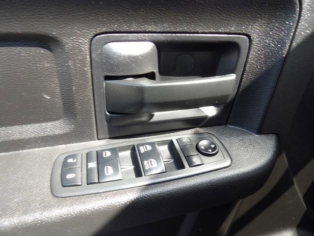Used 2018 RAM 1500 Express w/ Black Ram 1500 Express Group RWD image 31