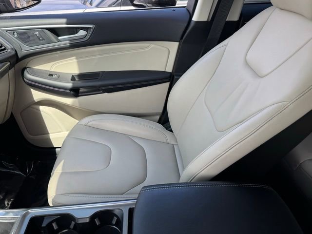 Certified 2022 Ford Edge Titanium AWD/4WD image 23