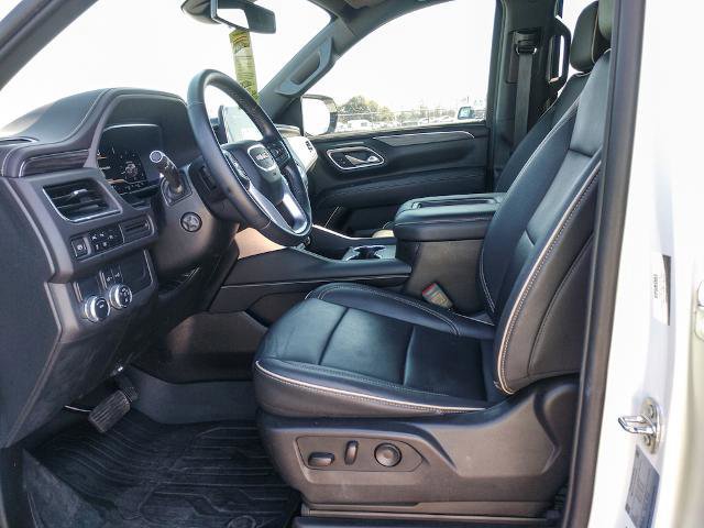 Used 2023 GMC Yukon SLT w/ SLT Luxury Package image 11