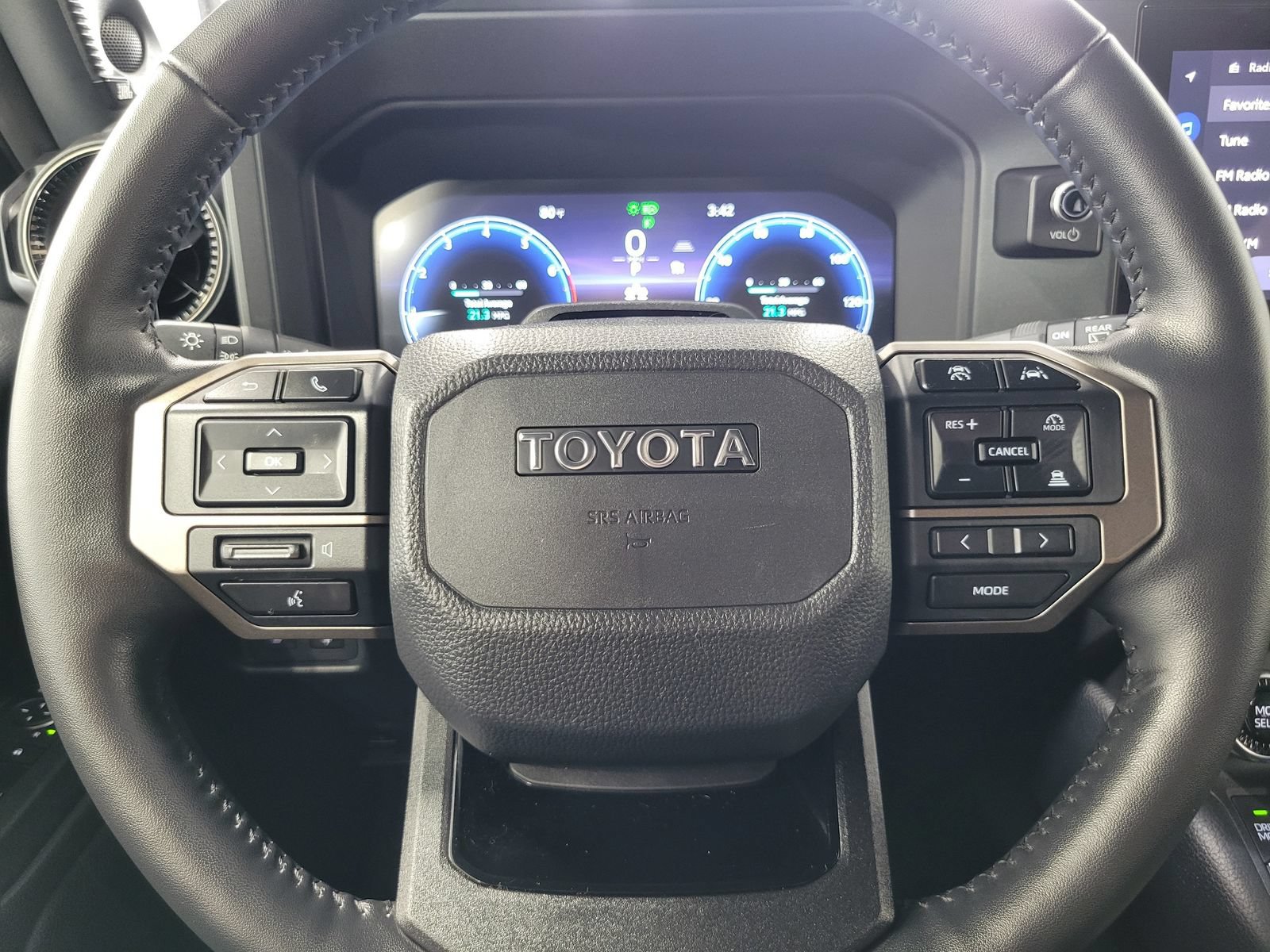 Used 2025 Toyota Land Cruiser w/ Premium Package AWD/4WD image 13