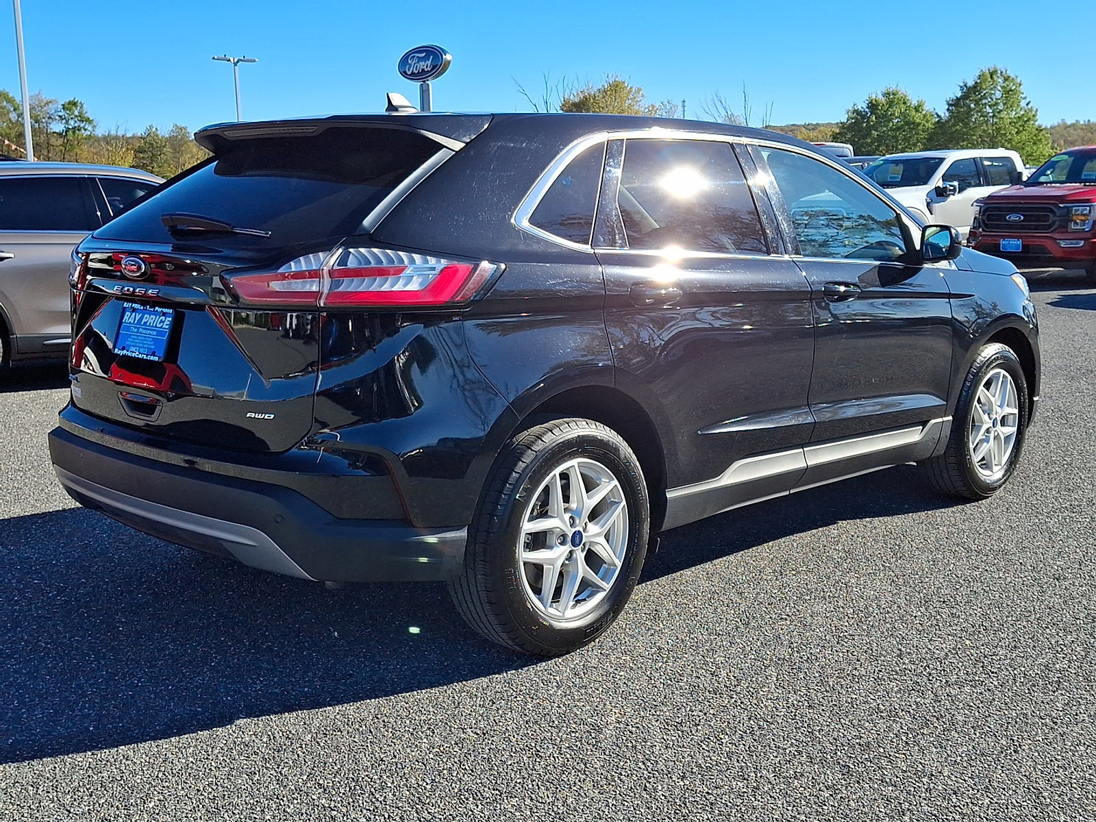 Certified 2022 Ford Edge SEL w/ Convenience Package image 4