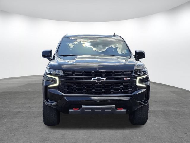 Used 2024 Chevrolet Tahoe Z71 w/ Luxury Package AWD/4WD image 2