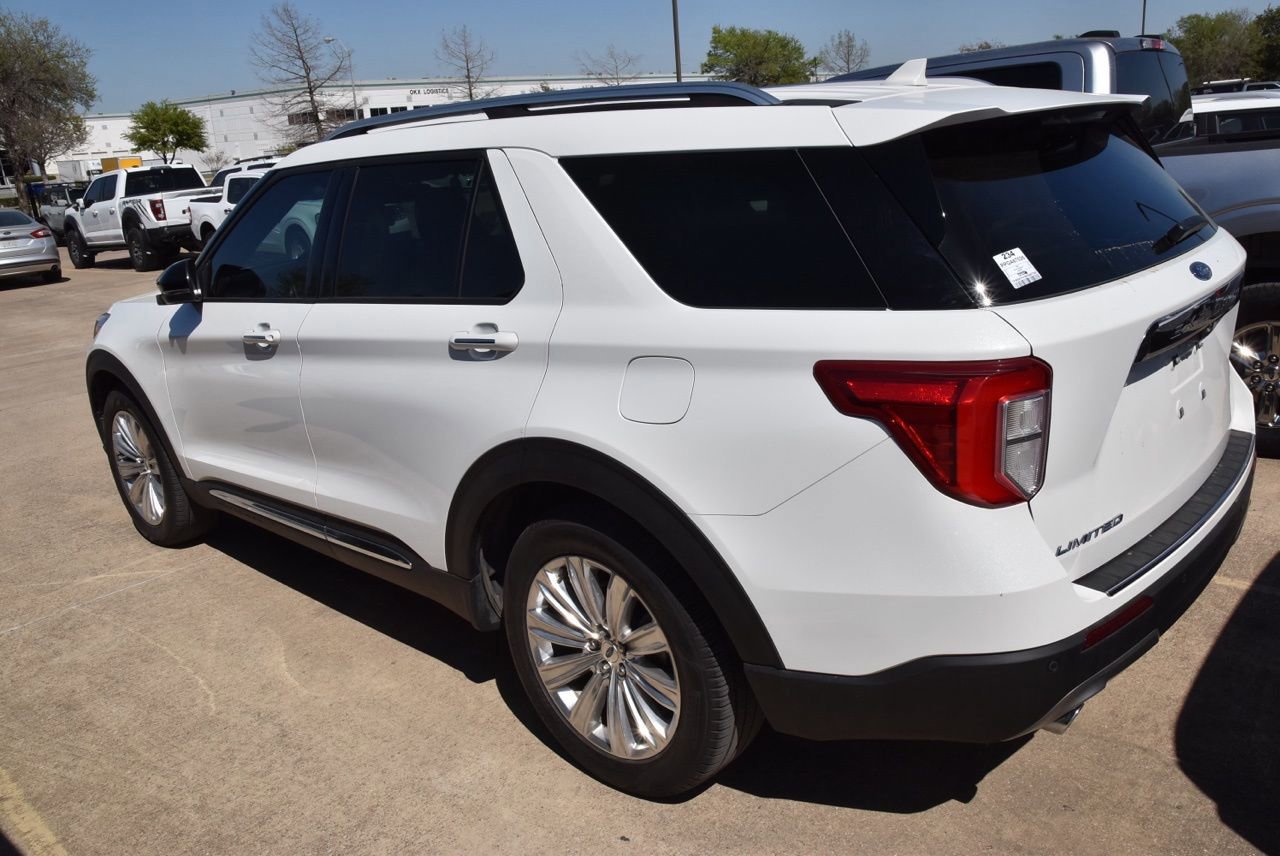 Certified 2023 Ford Explorer Limited w/ Limited Technology Package image 3