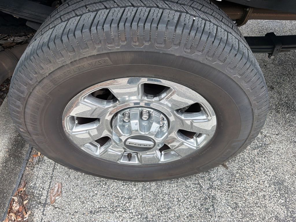 Certified 2025 Ford F250 Lariat w/ Chrome Package image 15