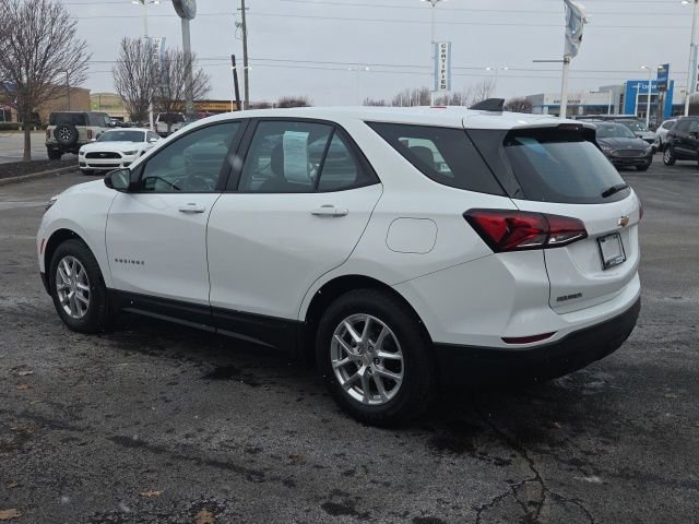 Used 2022 Chevrolet Equinox LS w/ LPO, Floor Liner Package image 10