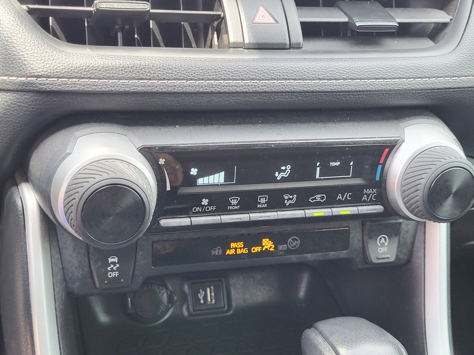 Used 2024 Toyota RAV4 LE FWD image 22
