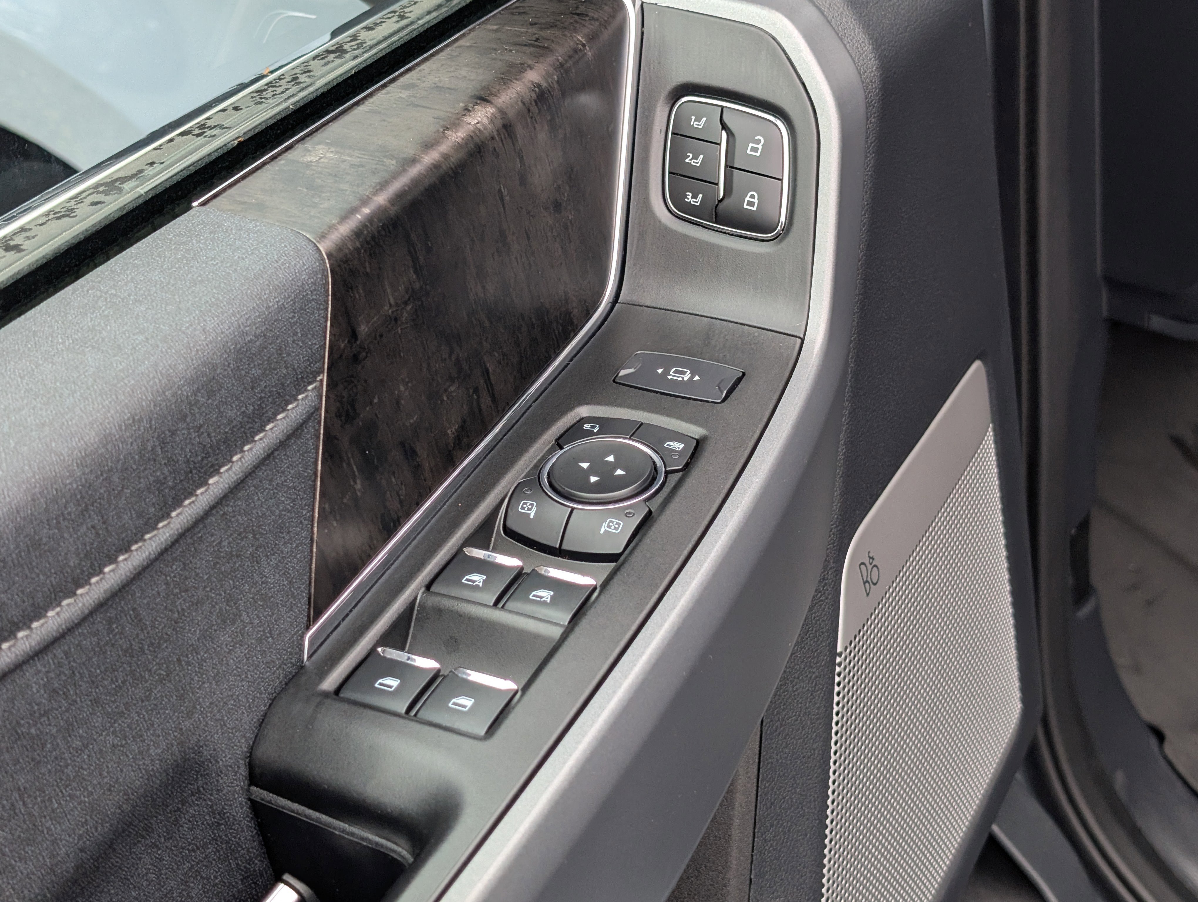 Certified 2024 Ford F250 Lariat w/ Lariat Ultimate Package image 21