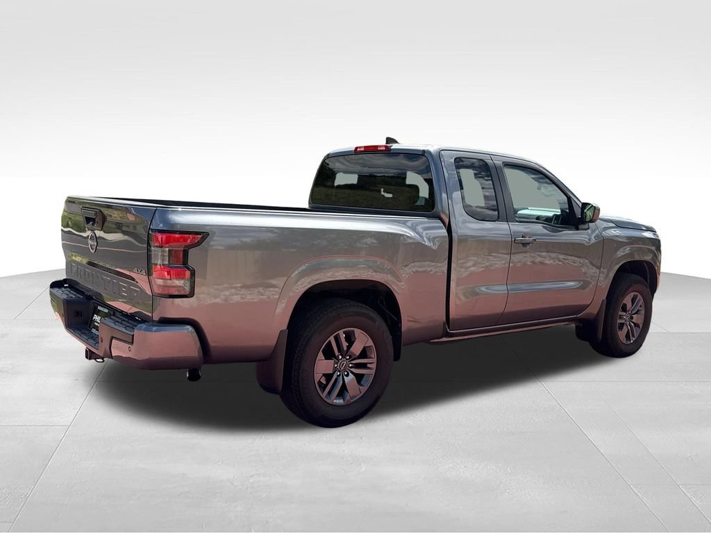 Used 2025 Nissan Frontier SV AWD/4WD image 7