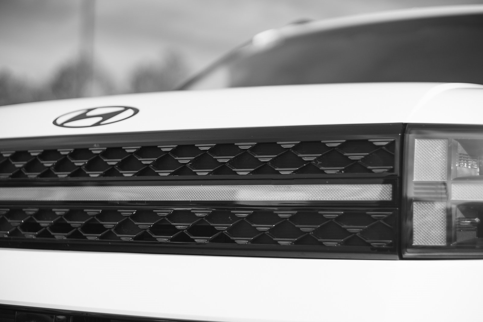 Used 2025 Hyundai Santa Fe Calligraphy w/ Tow & Go Package image 14